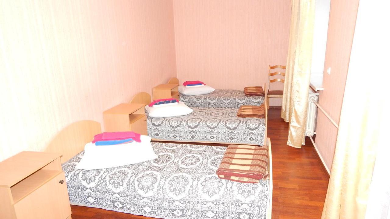 Akademicheskaya Hotel Minsk Extérieur photo
